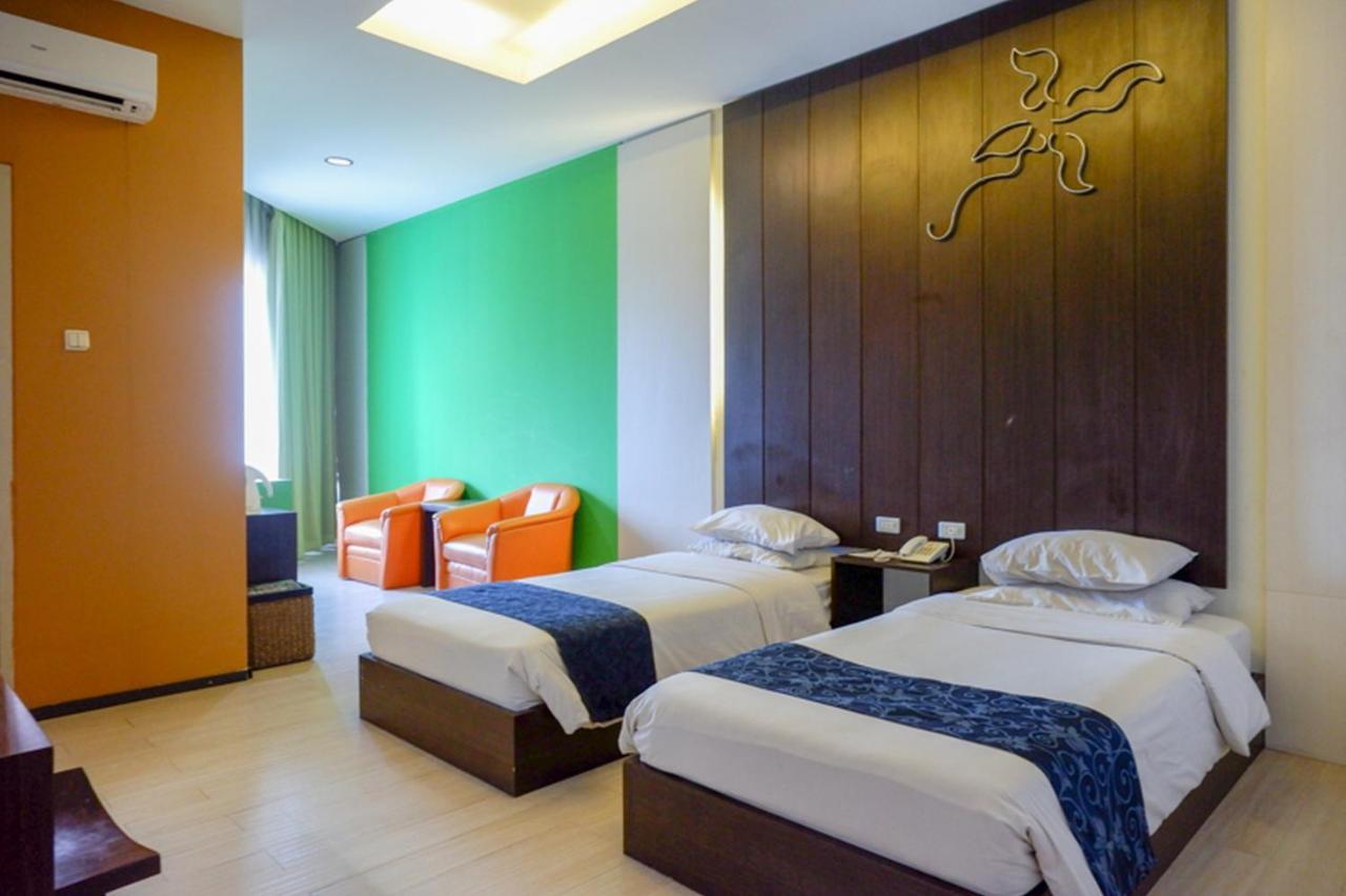 Hotel New Puri Garden Bandara Semarang Exteriör bild
